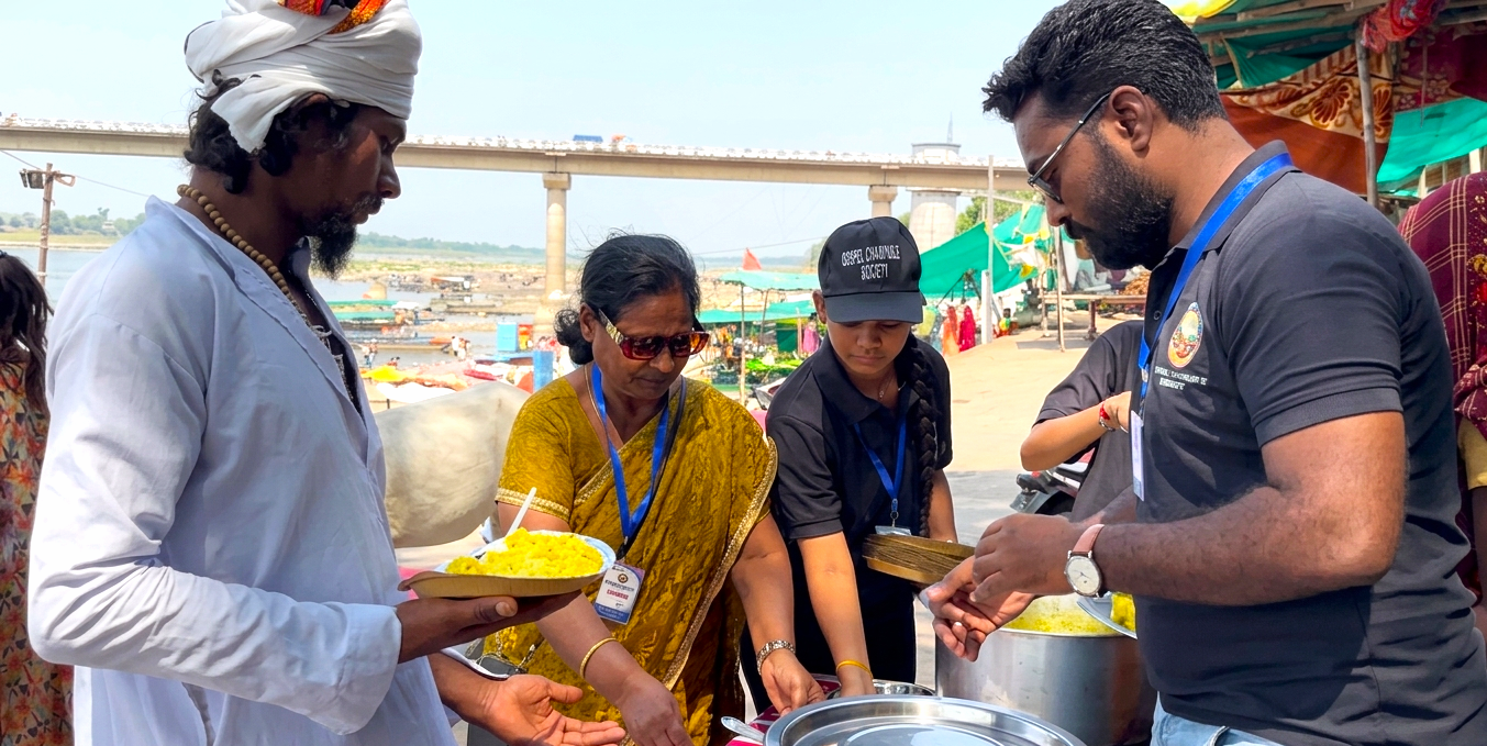 Food Distribution at Narmada Ghat 2